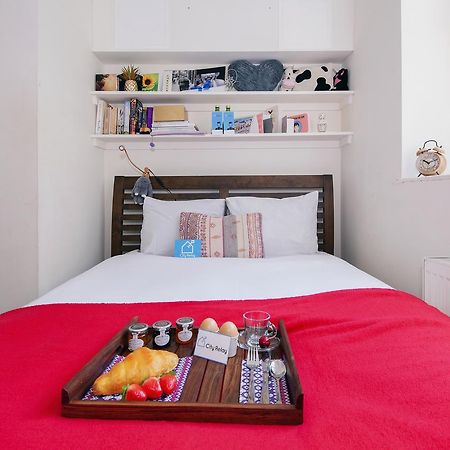 Bright Gratton Road Apartment Лондон Экстерьер фото