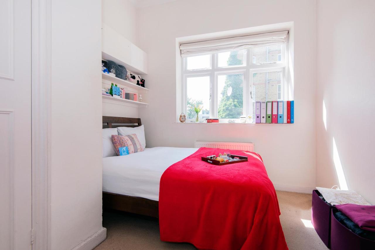Bright Gratton Road Apartment Лондон Экстерьер фото